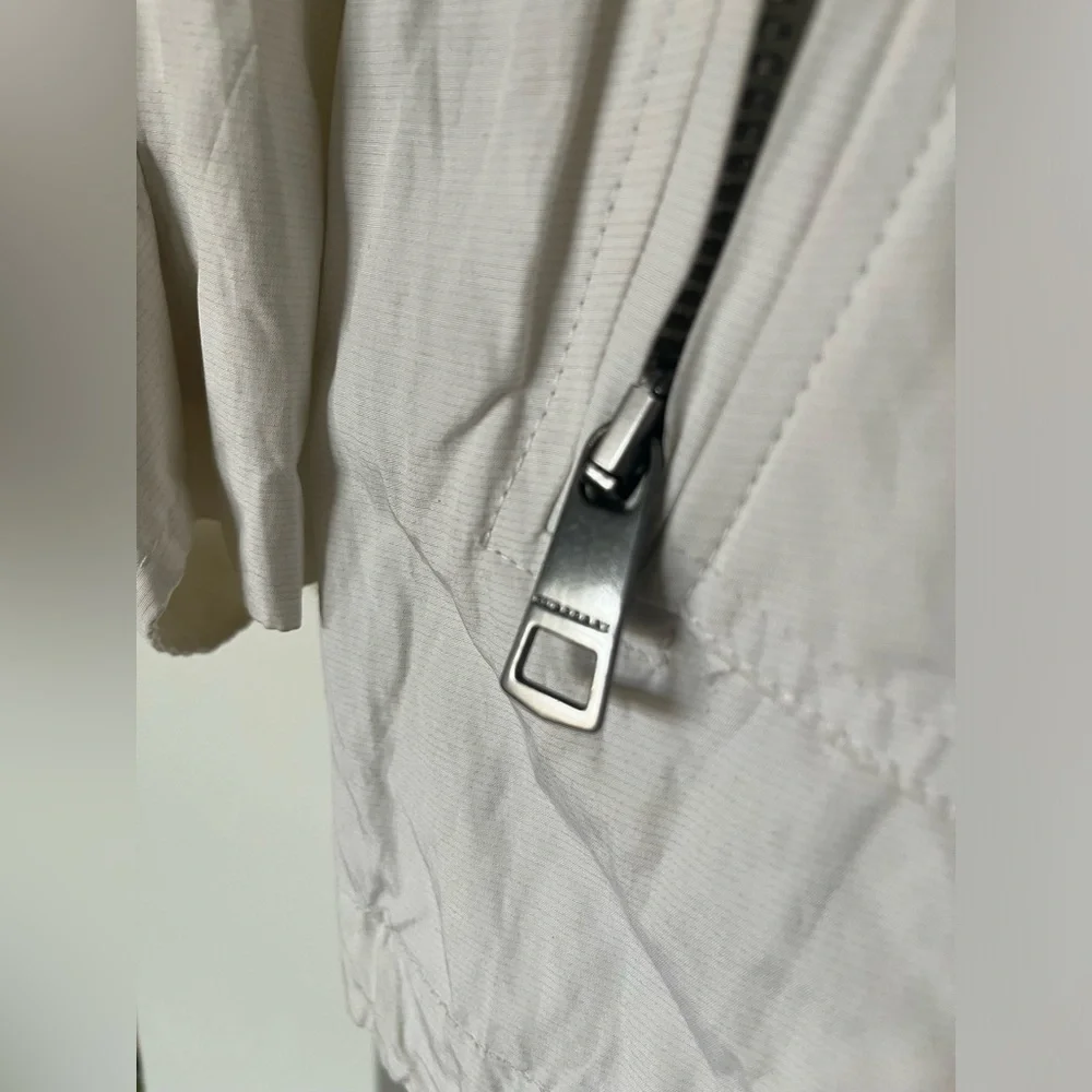 Burberry Brit White Jacket - Picture 15 of 15